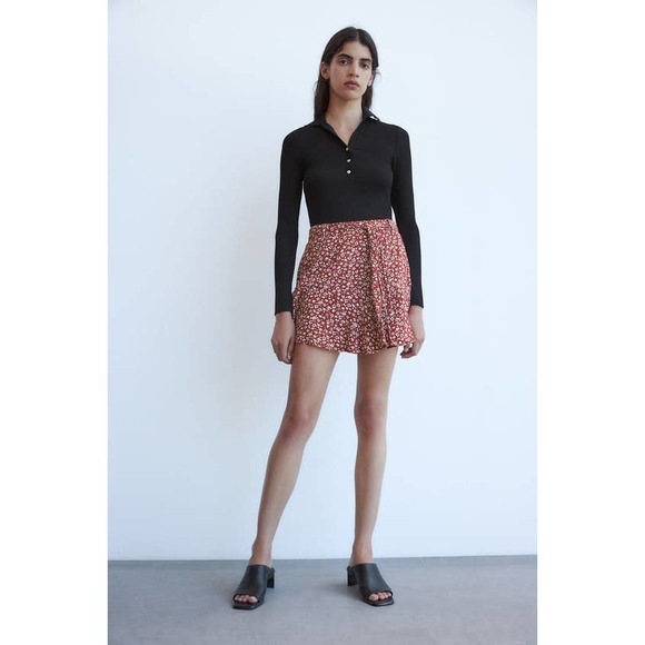 ZARA Printed Bermuda Skort Floral Mini Skirt, Red - Picture 3 of 11